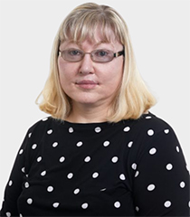 Dr Alexandra Naiss